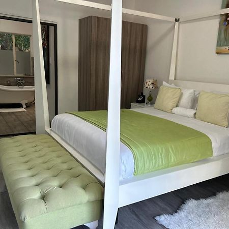 Calla Lily Guesthouse Mbombela Eksteriør bilde