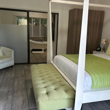 Calla Lily Guesthouse Mbombela Eksteriør bilde