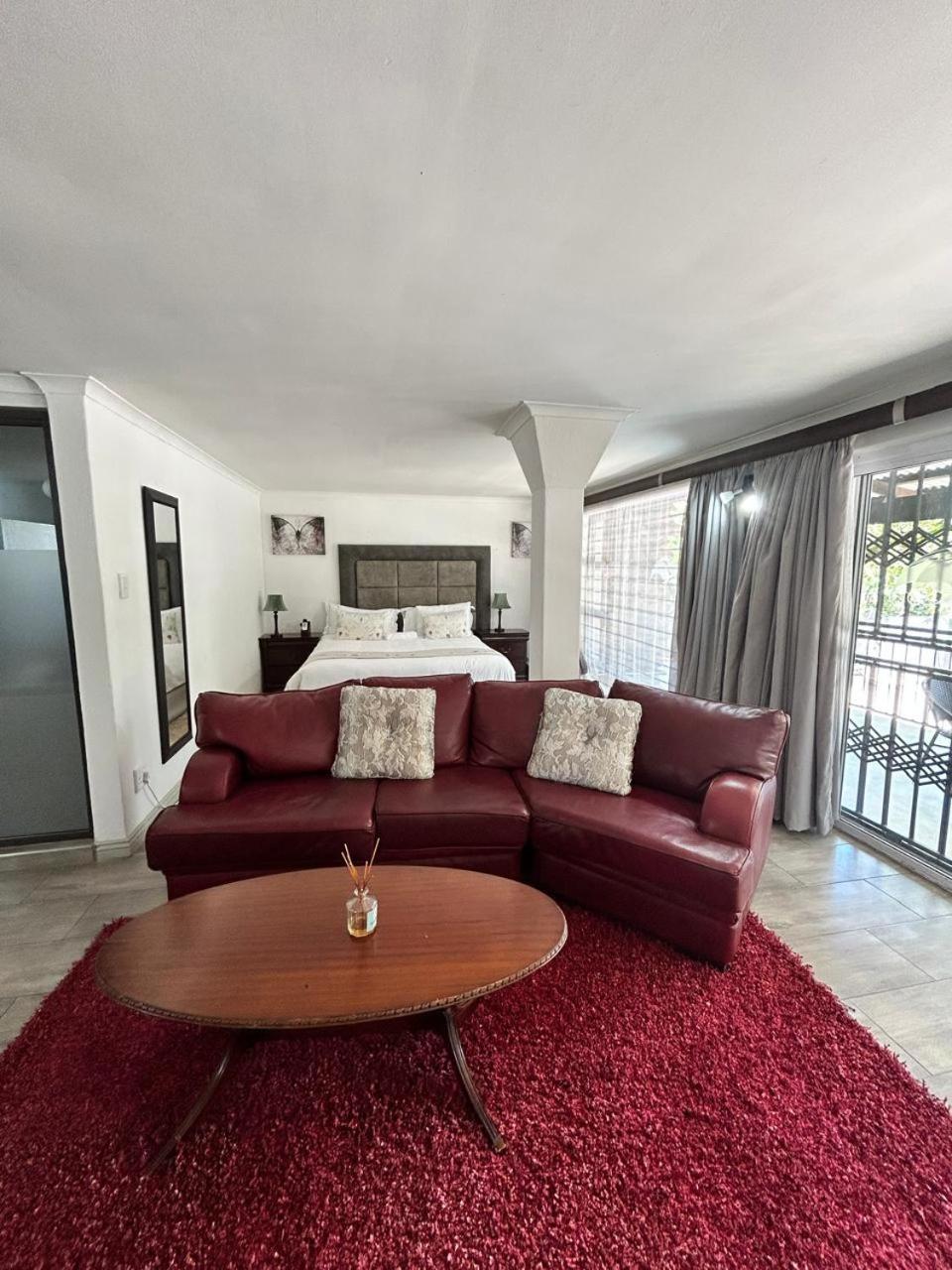 Calla Lily Guesthouse Mbombela Eksteriør bilde