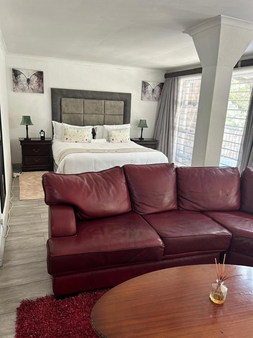 Calla Lily Guesthouse Mbombela Eksteriør bilde