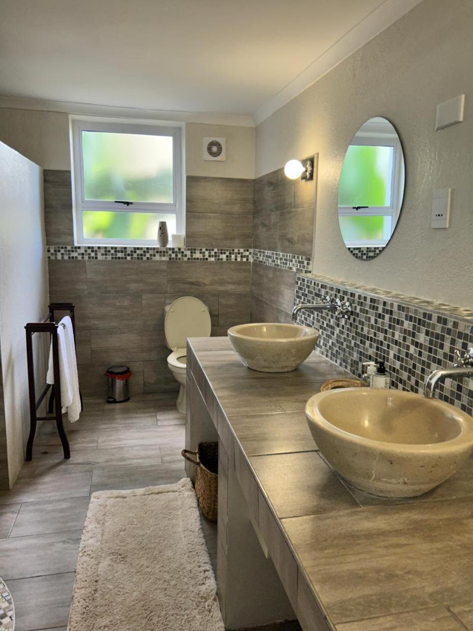 Calla Lily Guesthouse Mbombela Eksteriør bilde