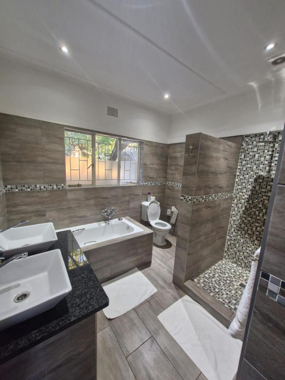 Calla Lily Guesthouse Mbombela Eksteriør bilde