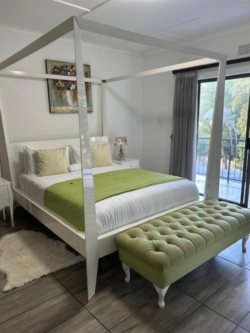 Calla Lily Guesthouse Mbombela Eksteriør bilde
