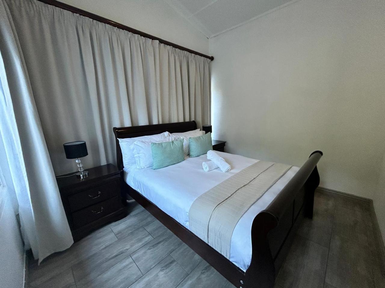 Calla Lily Guesthouse Mbombela Eksteriør bilde
