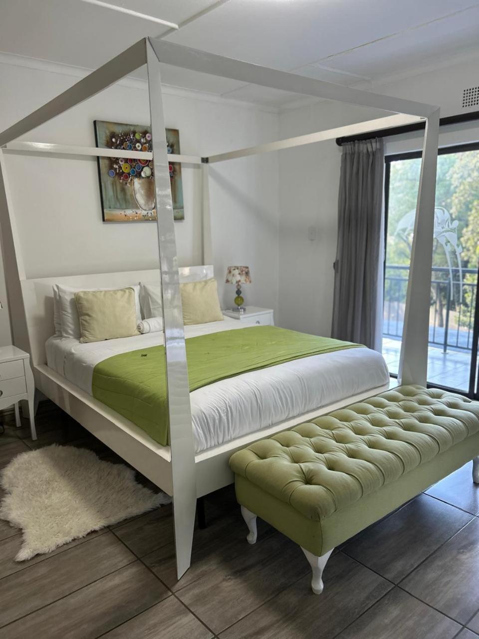 Calla Lily Guesthouse Mbombela Eksteriør bilde