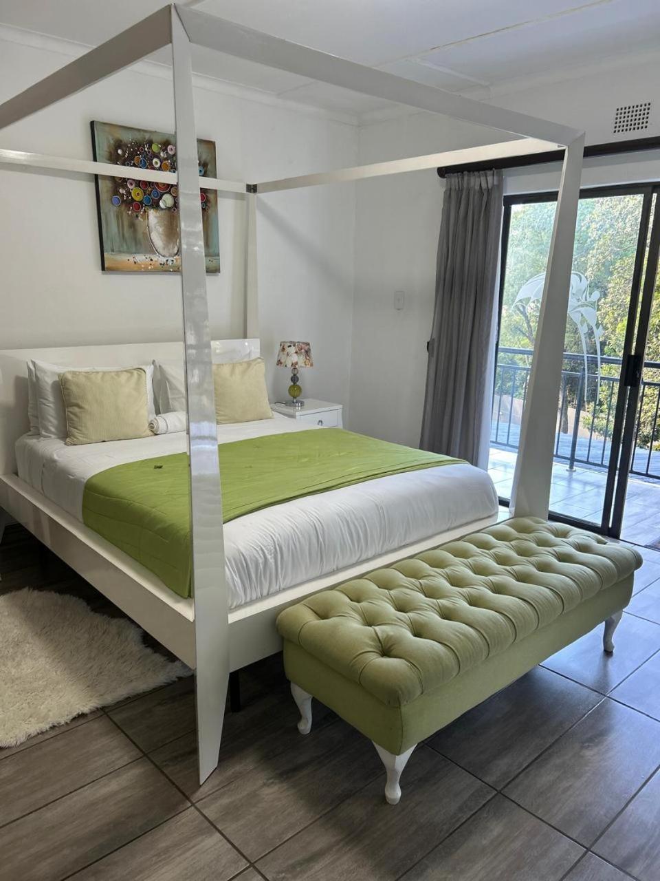 Calla Lily Guesthouse Mbombela Eksteriør bilde