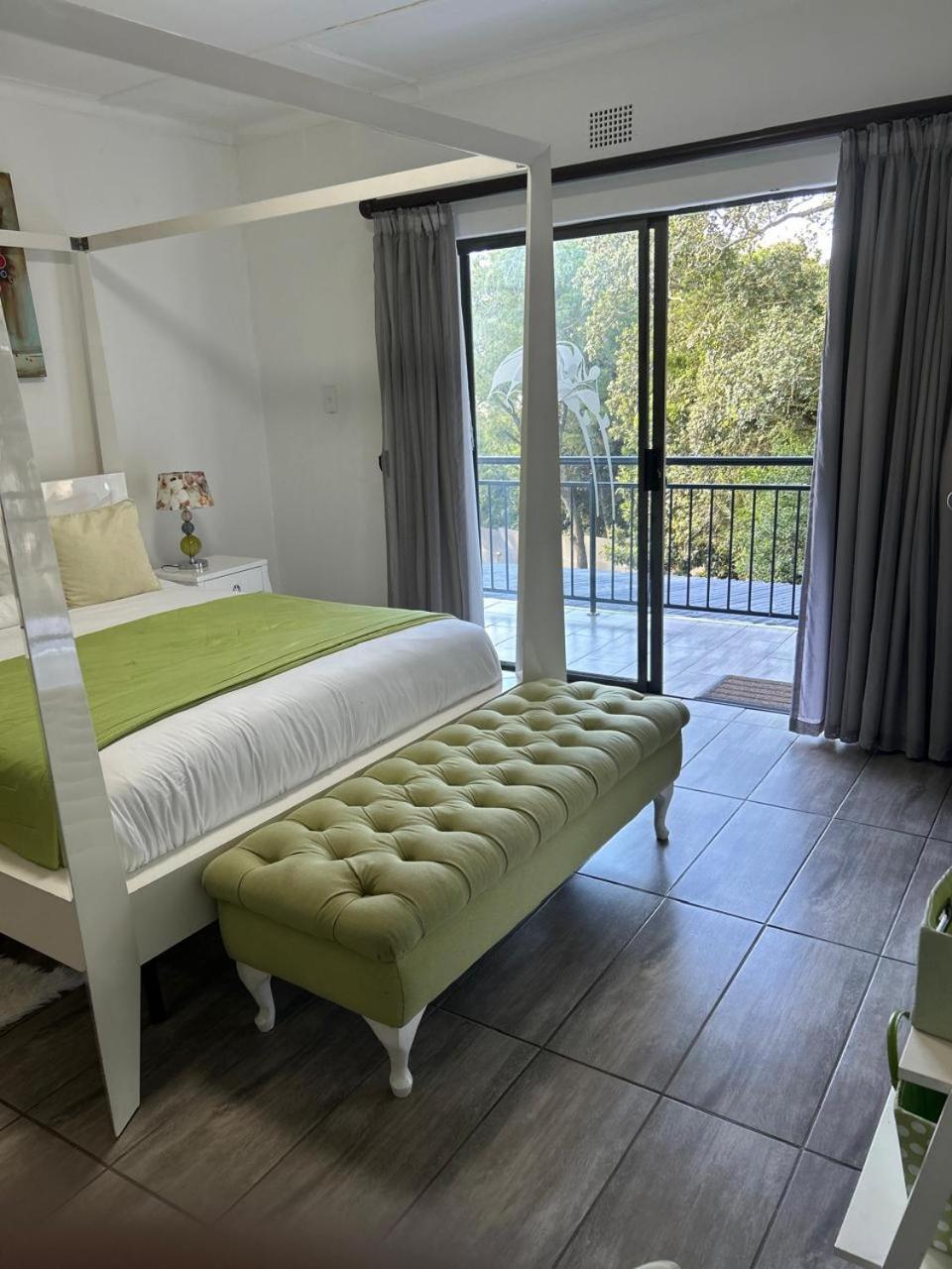 Calla Lily Guesthouse Mbombela Eksteriør bilde