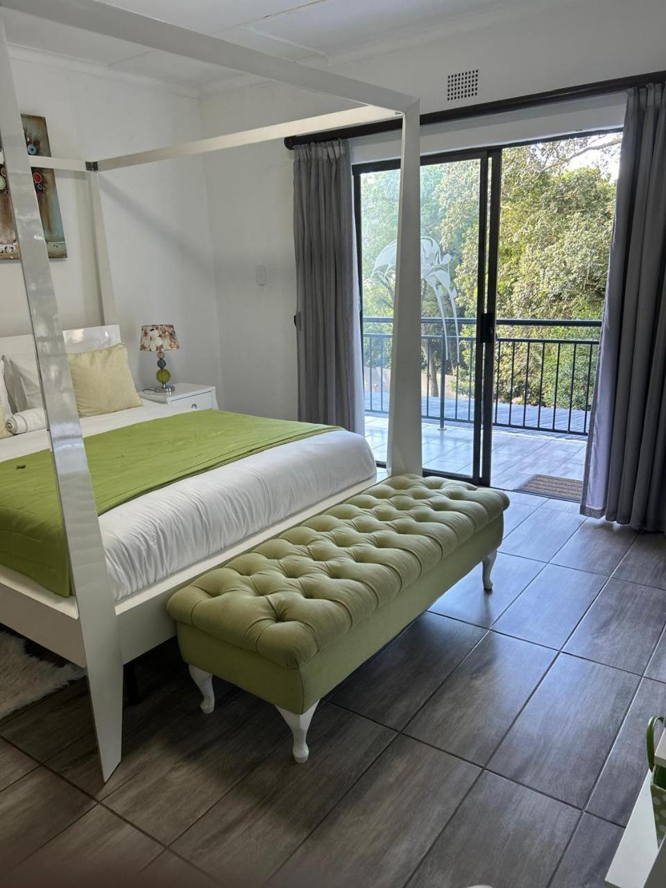 Calla Lily Guesthouse Mbombela Eksteriør bilde