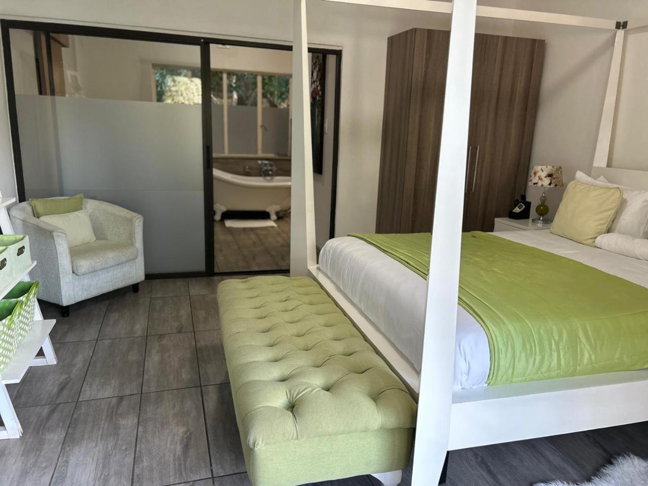 Calla Lily Guesthouse Mbombela Eksteriør bilde